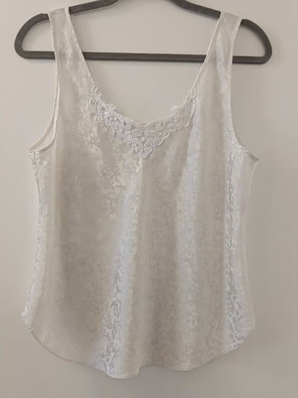 Vintage White Sleeveless Jacquard Tank Top With Lace Trim Scoop Neck